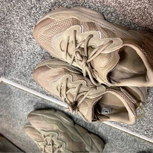 Adidas Cream Casual Sneakers